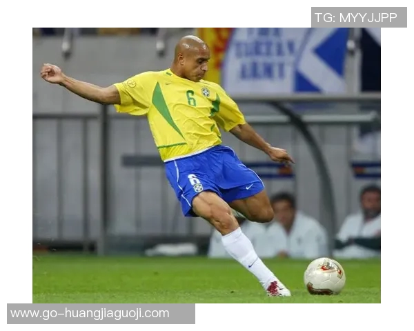 掌握足球正脚背射门技巧助你成为球场射手的秘诀与训练方法