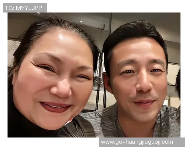 女士与瑞奇的较量揭示了现代职场中的性别与权力博弈